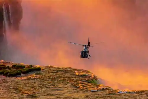 Sobrevuelos y paseos en helicóptero por las Cataratas del Iguazú y la ciudad de Foz de Iguazú.